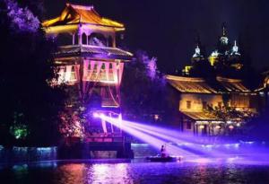 【重磅】今晚，國際光影藝術(shù)節(jié)點燈儀式在天鵝湖濕地公園舉行！